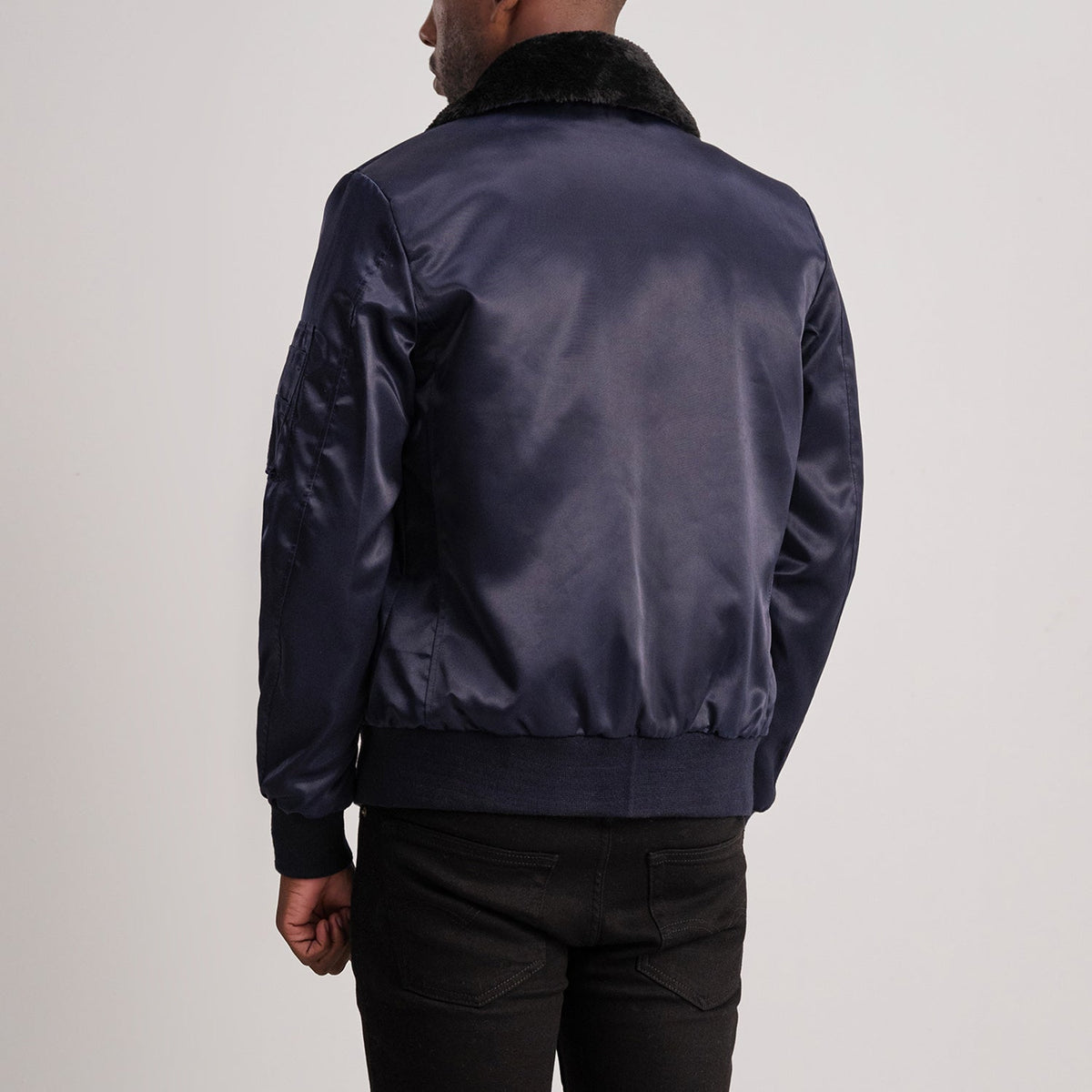 Authentic Satin Grain Texture &amp; Heavy-Duty Seam Stitching Detail