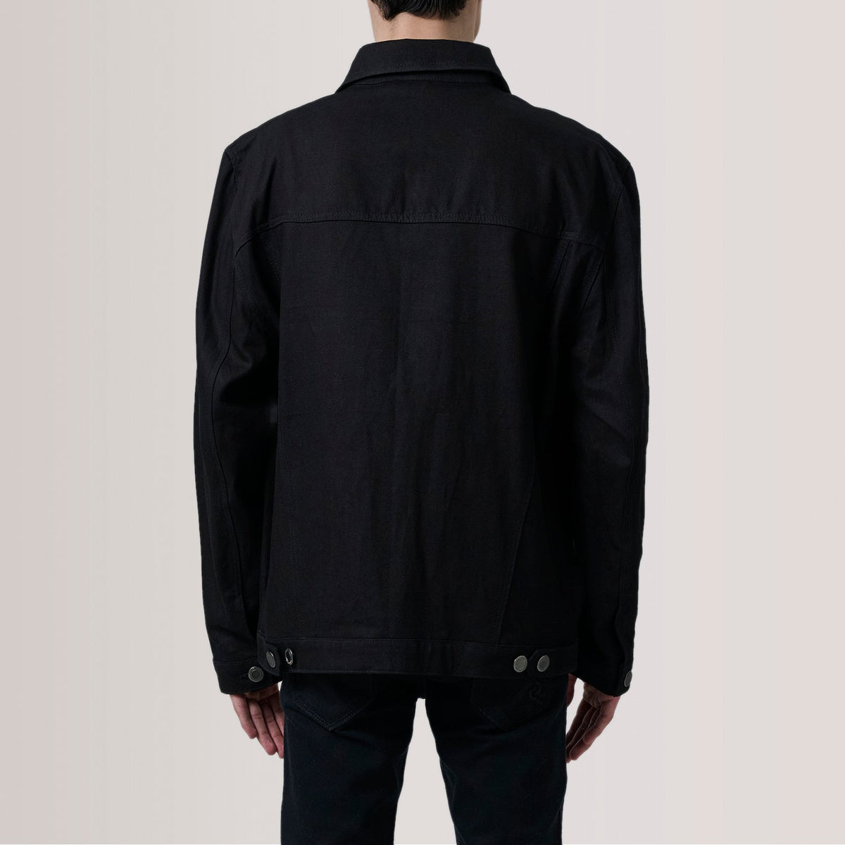 
Close-Up Detail of Classic Collar & Heavy-Duty Zipper Hardware on Eddie Black Oversized Denim Trucker Jacket For Men