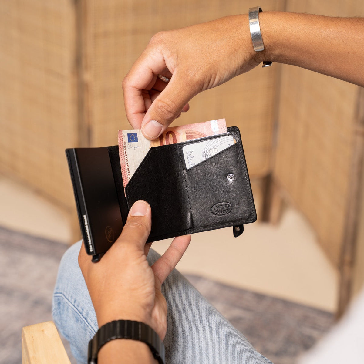 
Paris Full-Grain Leather Card Holder - Structured Side Profile Showing Gusset Depth & Expansion Capacity